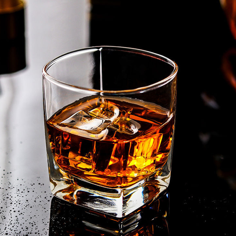 Wine Beer The Whiskey - 235ml 4pcs ชุดเบียร์บรั่นดีต่างประเทศแว่นตาไวน์คริสตัลยุโรปแก้ววิสกี้โปร่งใส Drinkware สุรา Goblet