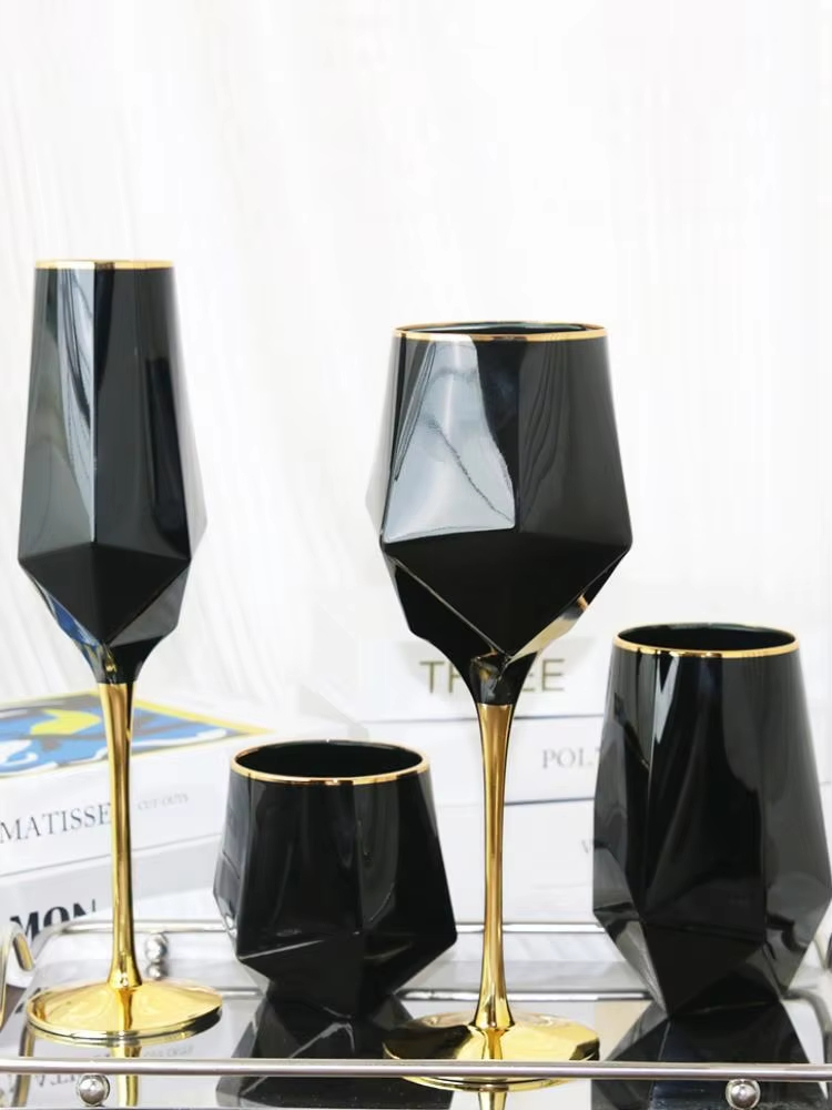 Wine Beer The Whiskey - คริสตัลสีดําบริสุทธิ์ Golden Edge แก้วไวน์ Goblet หรูหราไม่สม่ําเสมอห้องพักพิเศษถ้วยแชมเปญวิสกี้แว่นตาเบียร์