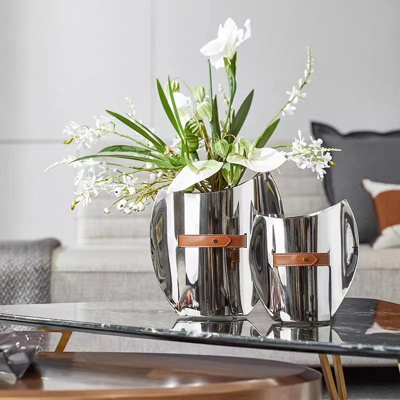 Ice Bucket Silver - แจกันสแตนเลสโค้ง, ของตกแต่งบ้าน, แจกันถังน้ําแข็งหนังโลหะสีเงิน, ตกแต่งห้องนั่งเล่น, แจกันโต๊ะรับประทานอาหาร
